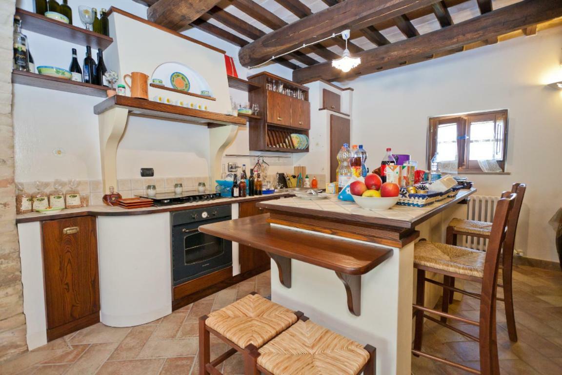 B&B Madonna Del Latte Cannara Esterno foto