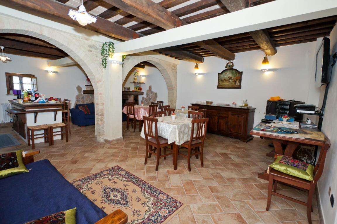 B&B Madonna Del Latte Cannara Esterno foto